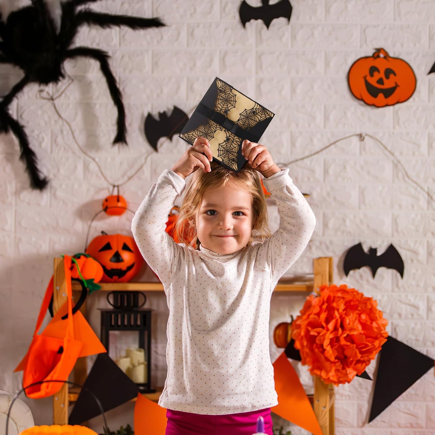 Halloween Party Invitations Cards, 10 Pcs Laser Cut Spider Web Design with Bowknots and Envelopes, Black and White
