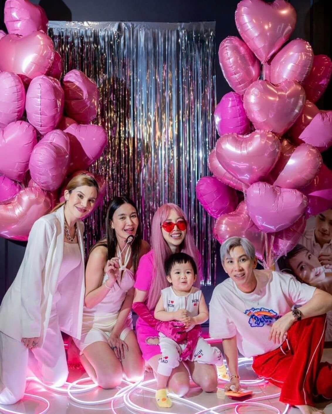 Pink Heart Shaped balloons Pack of 12,18 Inch Love Valentine Balloons Heart Romantic Balloons For Valentines Day Propose Marriage Wedding Bridal Shower Engagement Party Decorations