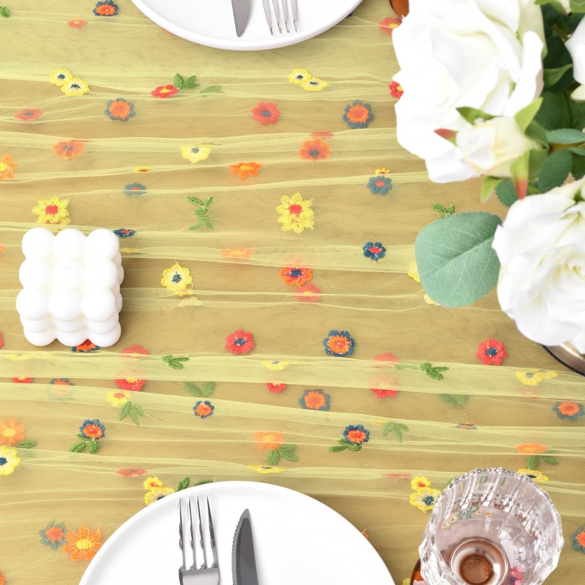 Joanlody 3pcs Yellow Embroidery Daisy Fall Thanksgiving Table Runner Florals Seasonal Tulle Table Runner Holiday Kitchen Dining Table Decoration Wedding Party