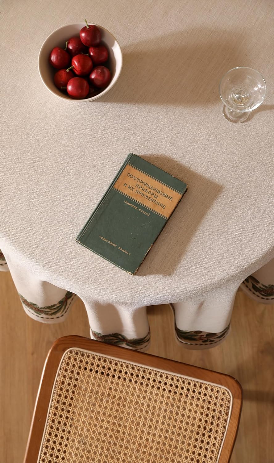 ISAENNE Designer Christmas Linen Small Round Tablecloth,Light Beige Western Elegant Table Cloth,Wrinkle Resistant Decor Tablecloths for Dining Thanksgiving Kitchen Christmas,Diameter 55"-Carol G