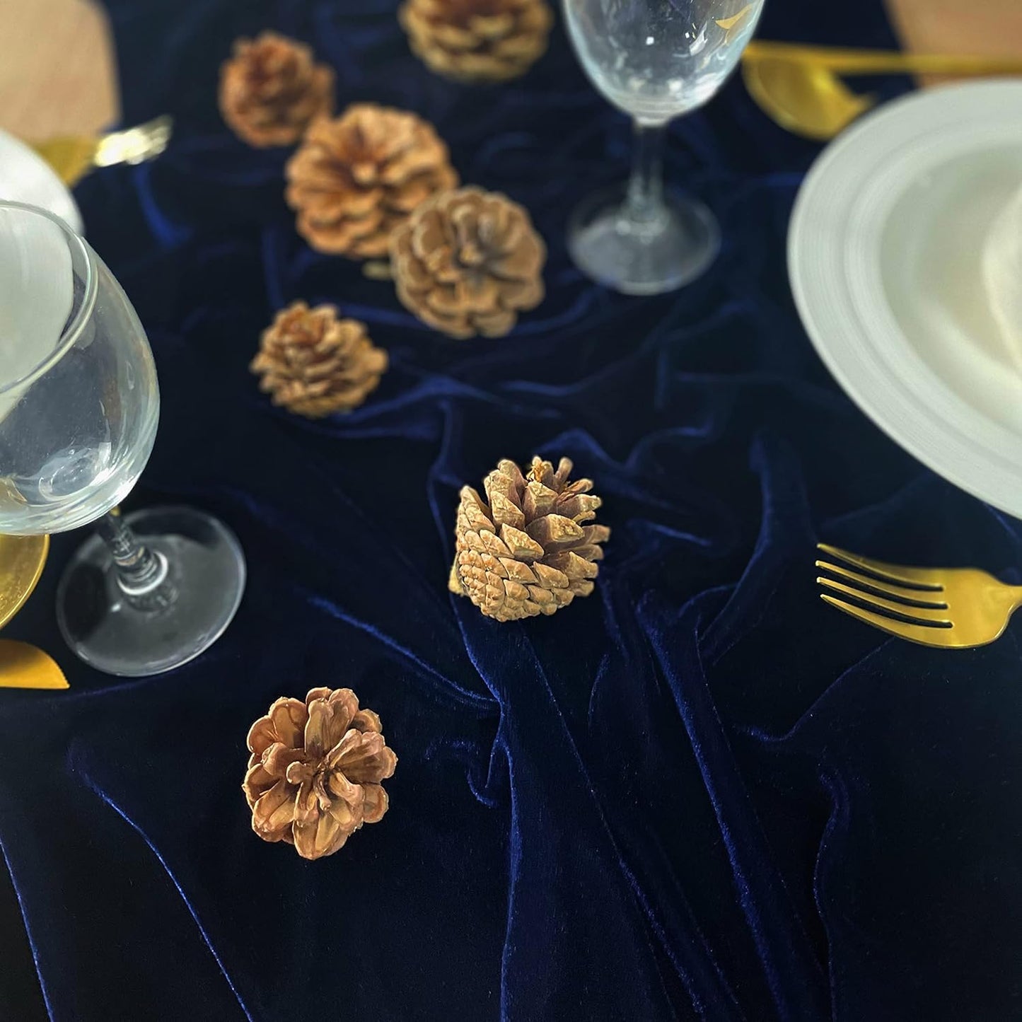 Velvet Table Runner, 10ft Luxurious Wedding Reception Decorations Soft Velvet Fabric Table Linen Overlay for Party (20 x 120 inch, Navy)