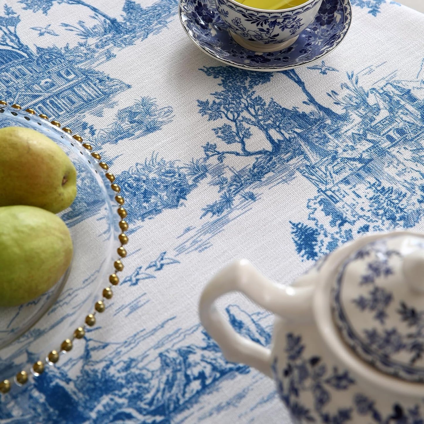 patdrea Designer Vintage Linen Small Round Tablecloth,Cya Ancient Castle and Manor Pattern Tablecloths,Elegant Table Cover Decor for Kitchen Dining Christmas,Thanksgiving,Diameter 55"-Lucerne a