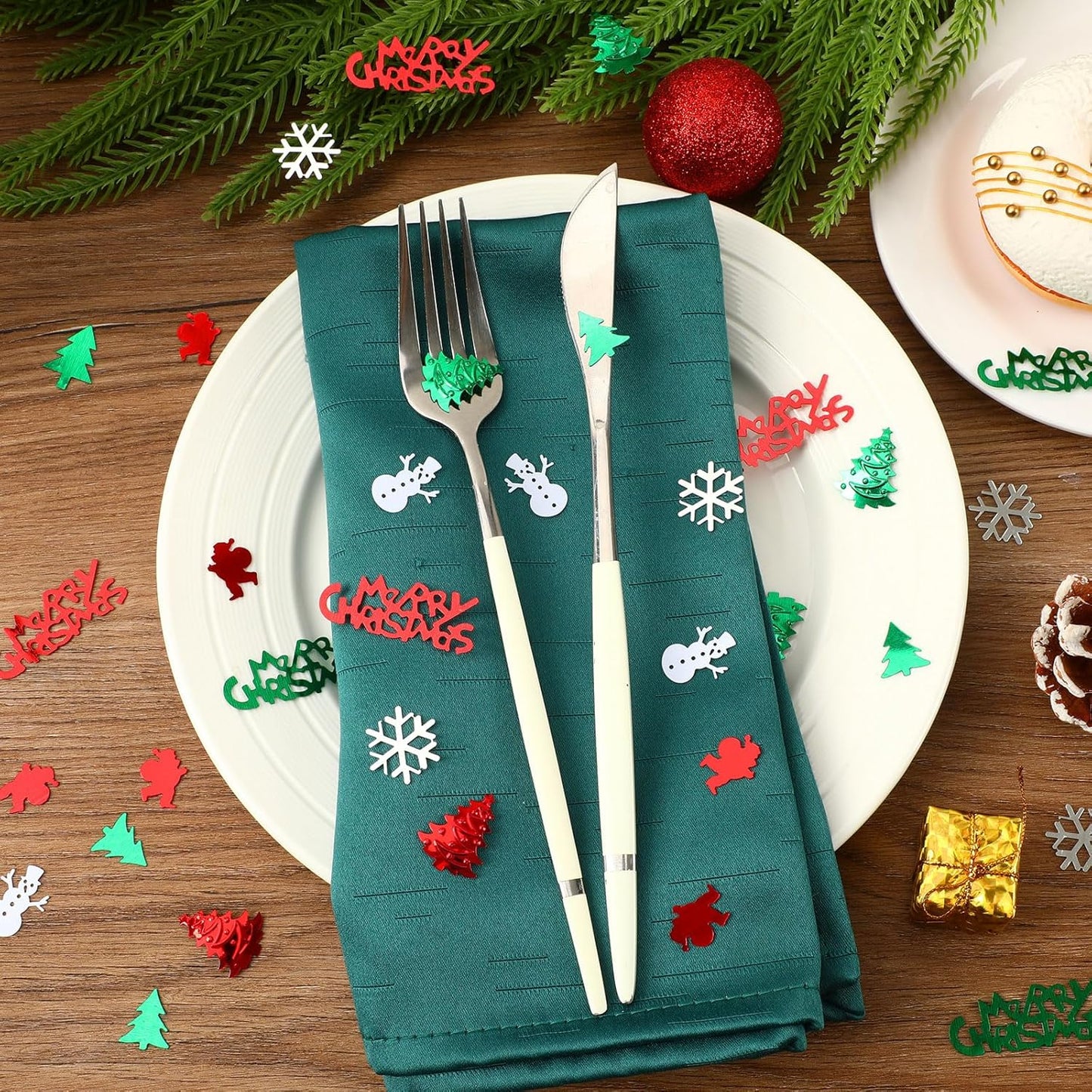 MARFOREVER Christmas Glitter Confetti Table Decorations, Red Green White Xmas Party Scatter Confetti Santa Claus Christmas Tree Snowflake Snowman Table Sprinkles for Xmas Party Supplies Decor