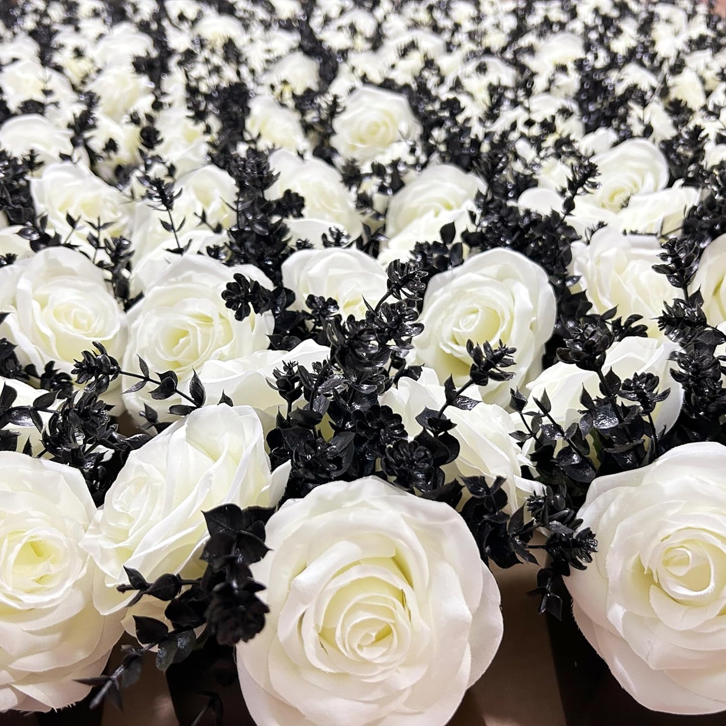 LADADA Artificial Flowers with Small Ceramic Vases, Roses in Vases Plastic Artificial Flowers and Plants,Used for Home Office Wedding Decoration, Table Decoration(White)