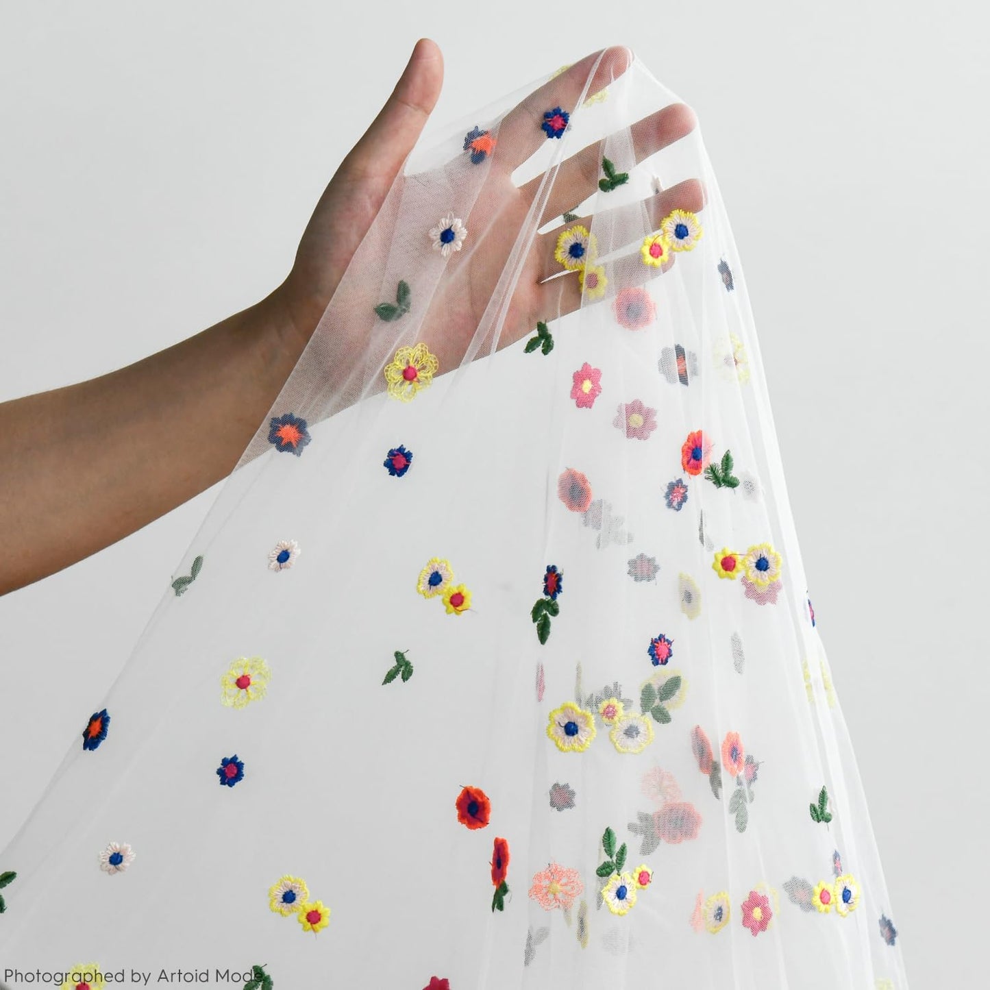 Artoid Mode Embroidery Daisy Gauze Table Runner 120 Inch 10FT, Seasonal Sheer Kitchen Dining Holiday Wedding Birthday Table Decor for Home Party