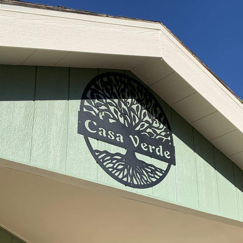 RealSteel Personalized Metal Wall Art - Custom Tree of Life Design with Family Name - Circular Metal Sign - Personalized Wedding, Anniversary, or Housewarming Gift (18")