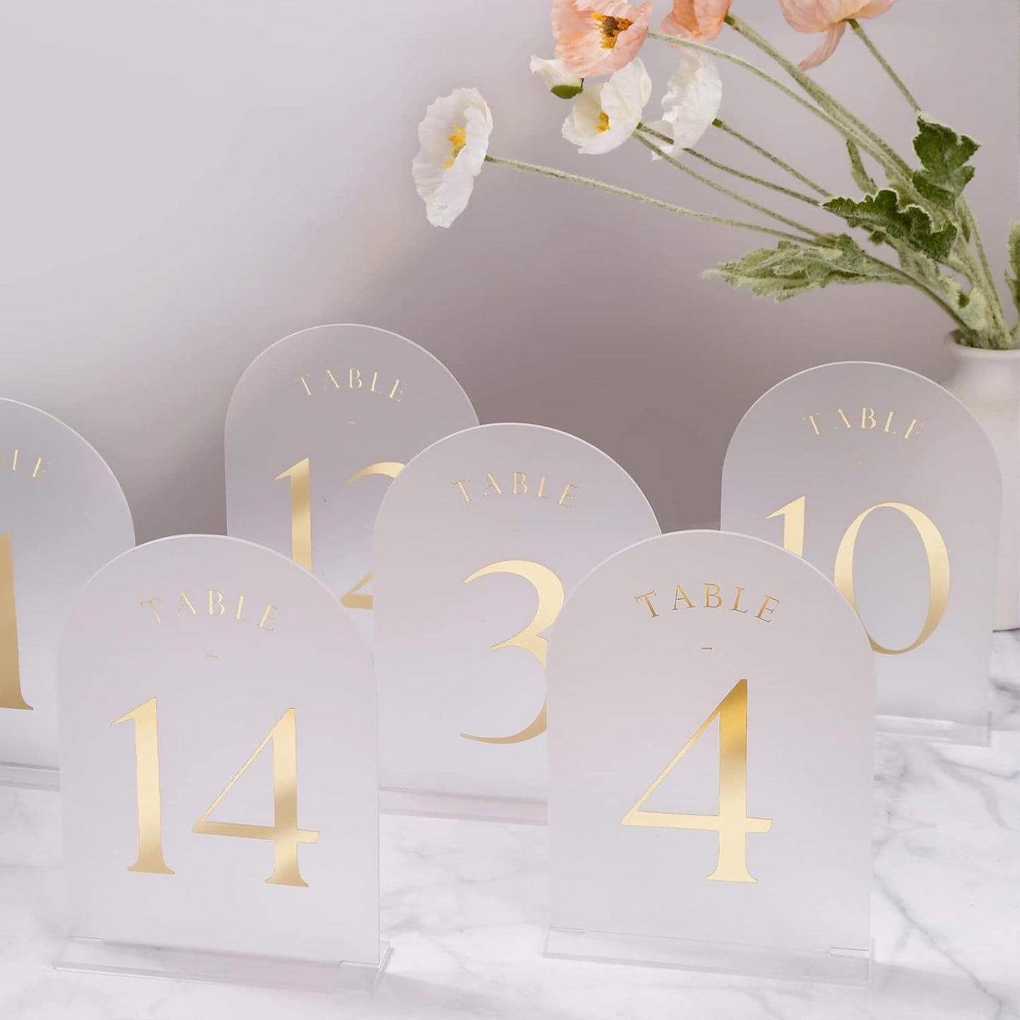 UNIQOOO Frosted Arch Wedding Table Numbers 1-20, Gold Foil Printed 5x7 Acrylic Display Signs and Holders, Pack of 20, Perfect for Centerpiece, Reception, Decoration, Party, Anniversary, Event