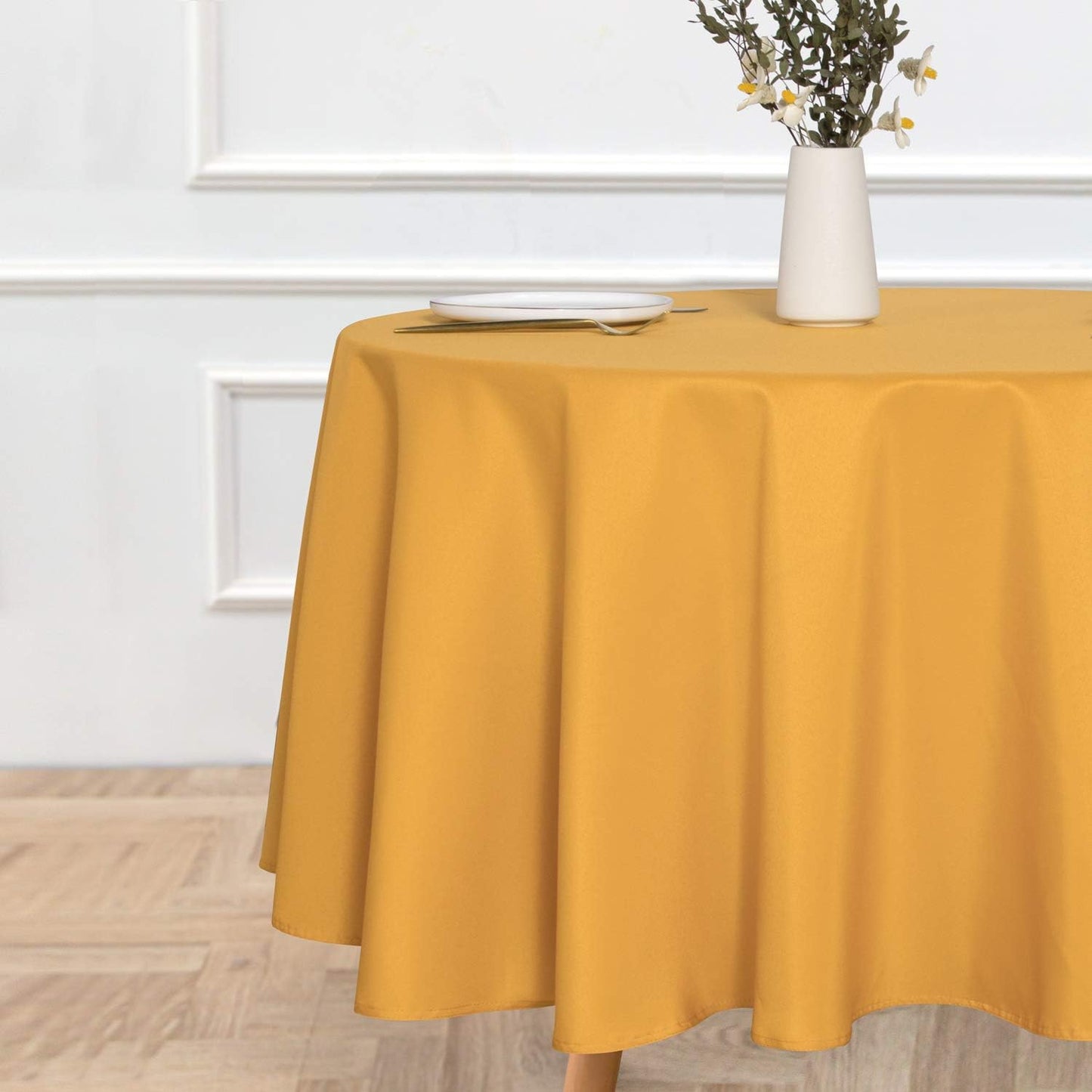 sancua Round Tablecloth - 90 Inch - Water Resistant Spill Proof Washable Polyester Table Cloth Decorative Fabric Table Cover for Dining Tables, Buffet Parties and Camping, Gold