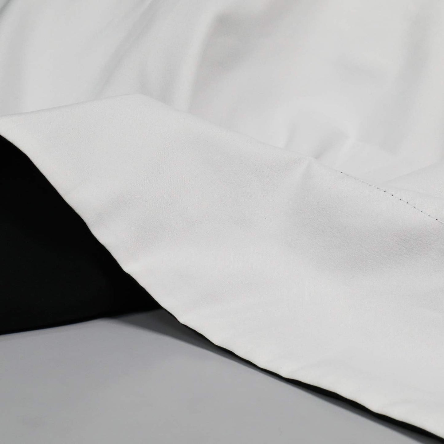 ISSUNTEX 5X7 ft Background Muslin Backdrop, Photo Studio, Collapsible High Density Screen for Video Photography and Television-Black/White