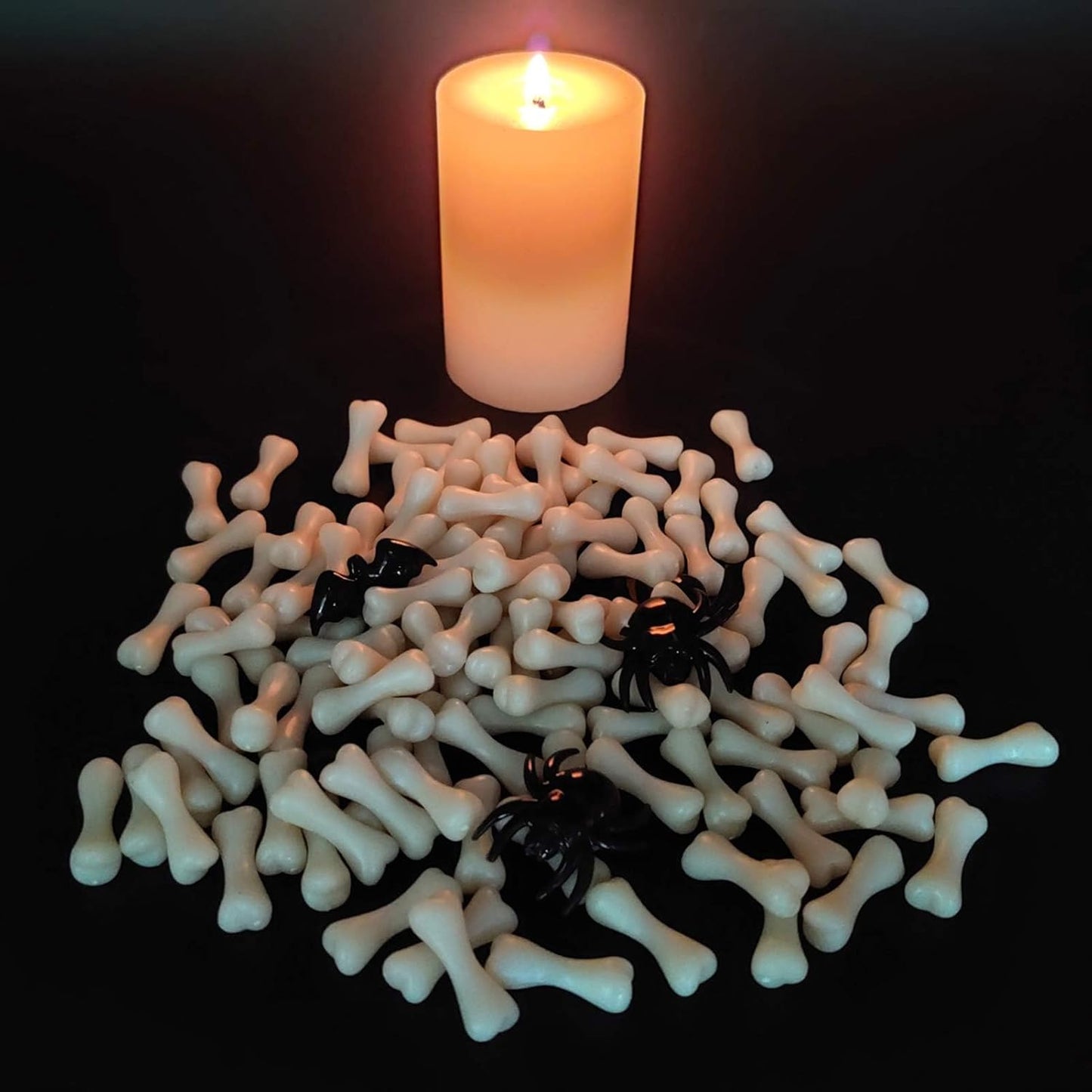 HappyFiller Halloween Decoration 450 PCS Black Mini Acrylic Spiders Bat Mix Ivory Color Bones for Sensory Bin Gems,Vase Fillers,Home Decor,Table Scatters