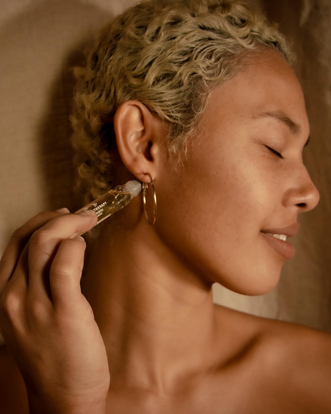 Aromatherapy Associates Revive Morning Roller Ball. Premium Blend of Neroli and Grapefruit Essential Oils to Reset and Refresh on the Go (0.34 fl oz)