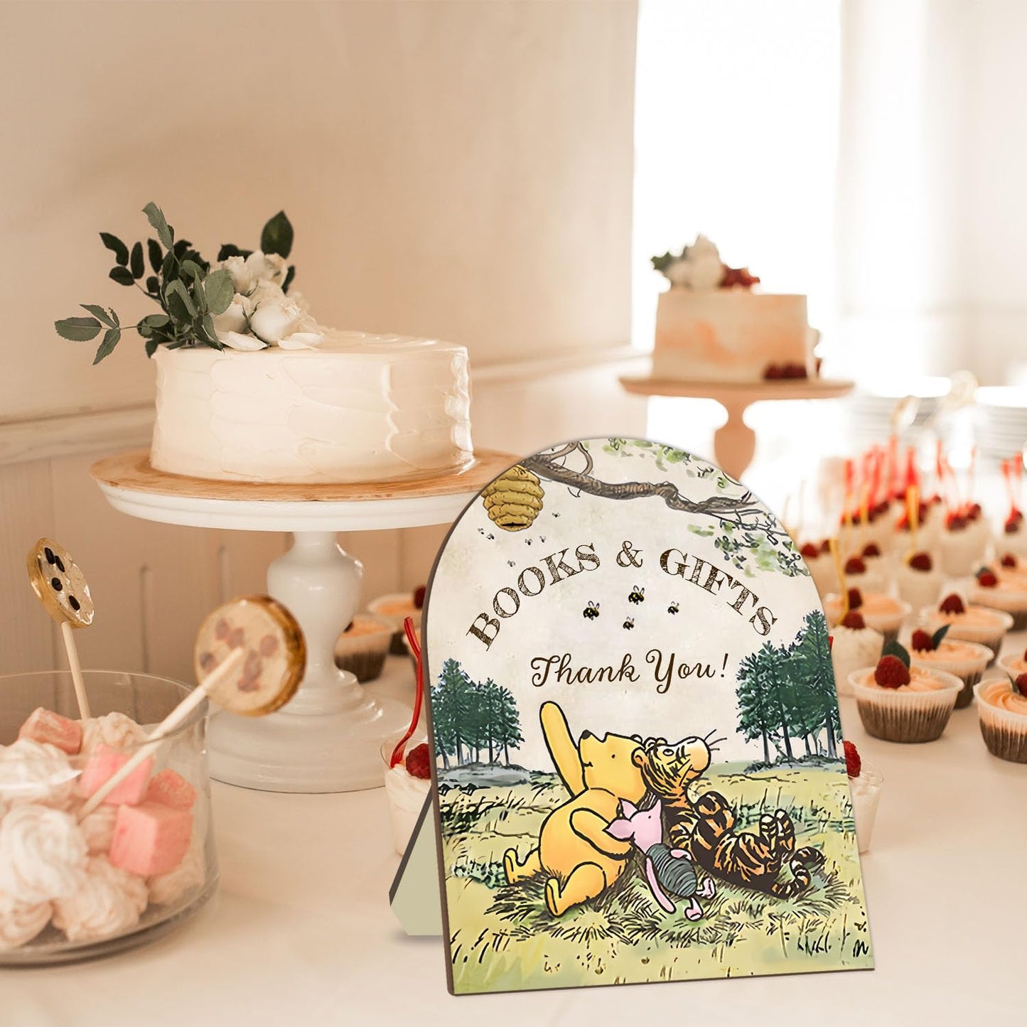 Winnie Books and Gifts Sign, Classic Winnie Thank You Wooden Sign, Bridal Shower Baby Shower Favors, Cute Aniamls Decor Thank You Sign with Stand for Baby Shower Party 8 * 10IN
