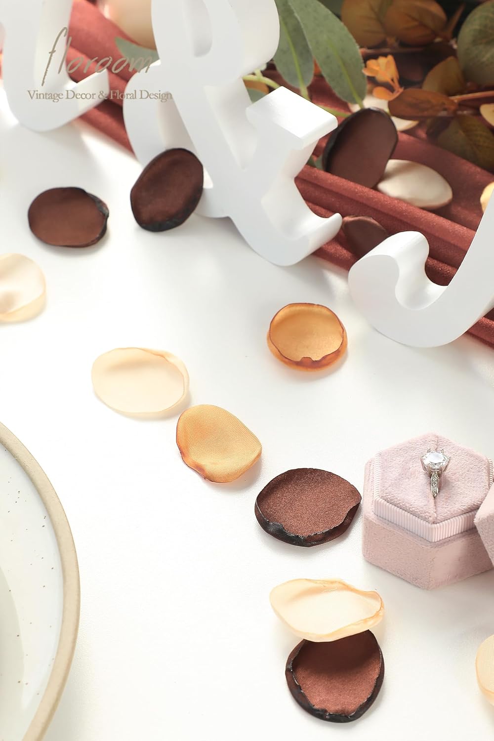 Floroom 300pcs Rose Petals Rust Brown Earth Tones Faux Silk Flower Petals for Wedding Flower Girl Basket Aisle Scatter Dinner Table Centerpieces Party Confetti Bridal Shower Romantic Night Decoration