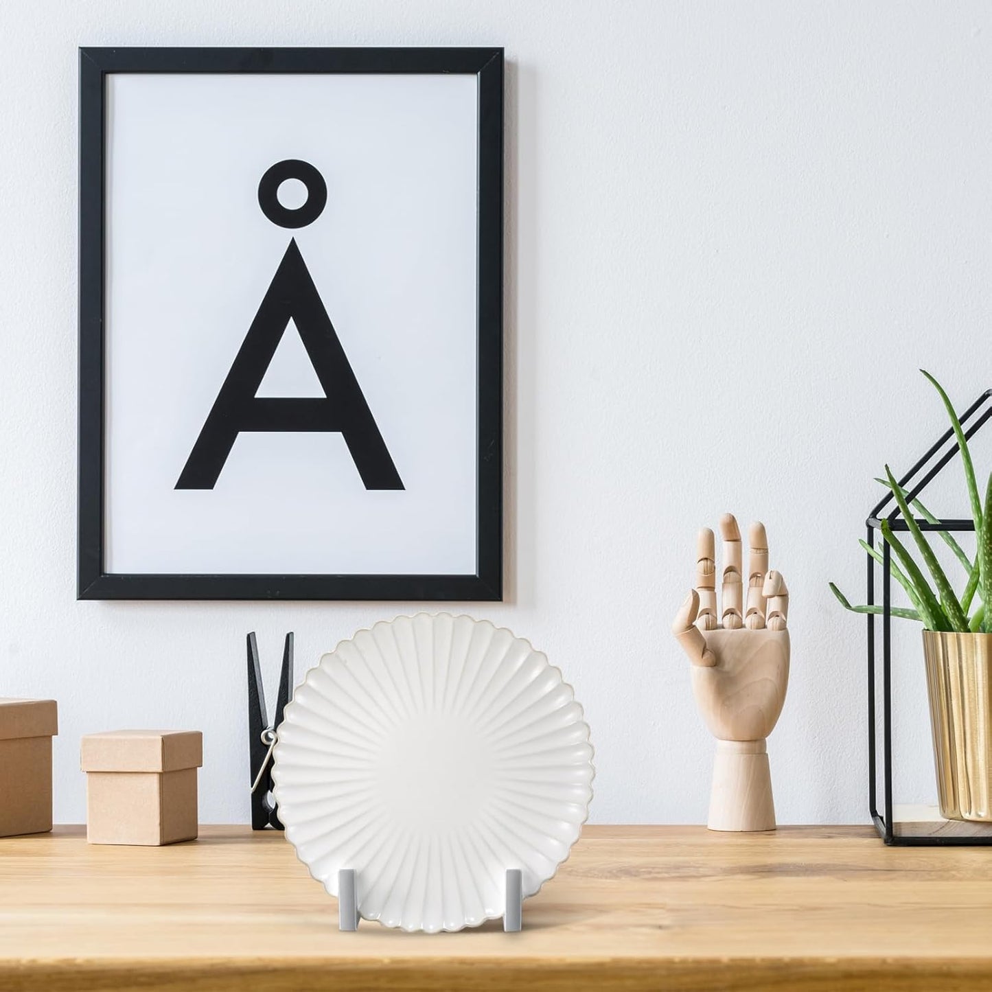 Sweetude 2 Pcs Large Plate Stands for Display Metal Frame Plate Holder Display Stand Decorative Table Top Easels for Picture, Book, Platter, Photo Easel (Silver,6 Inch)