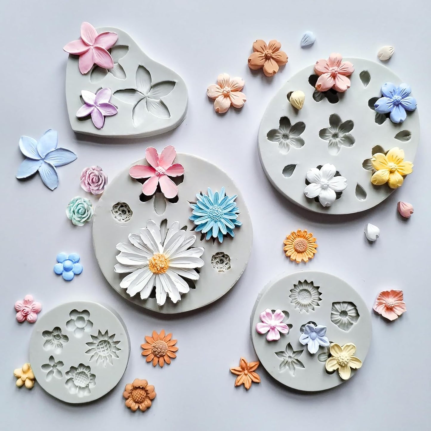 5PCS Flower Silicone Molds, Daisy Flower Fondant Chocolate Jelly Cake Decoration Molds, 3D Floral Resin Candle Soap Wax Polymer Clay Mold, Cute Epoxy Mold for DIY Art Craft Baking Supplies
