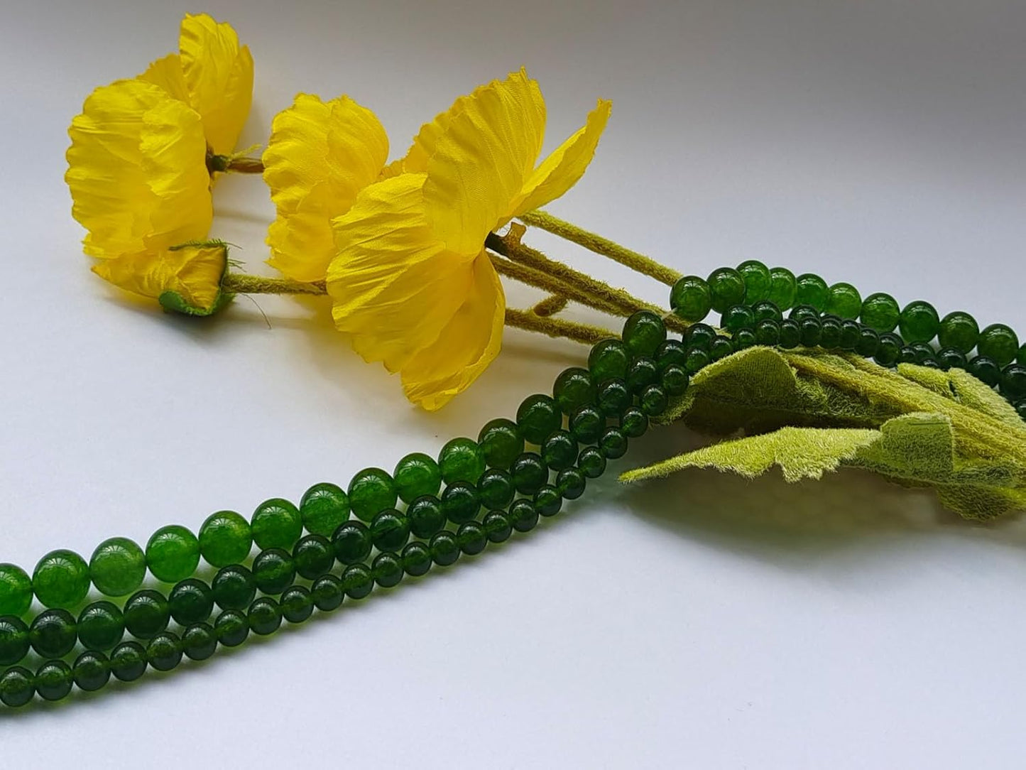 Stone Beads 10mm 60pcs Green Chalcedony Beads Round Loose Gemstones Beads for Bracelet Necklace Jewelry Making (10mm, 61034 Green Chalcedony)