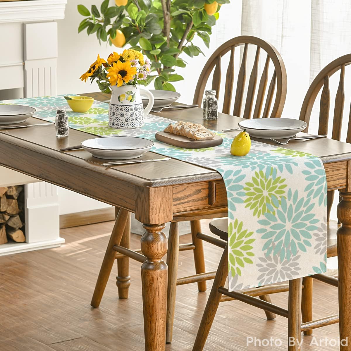 Artoid Mode Green Dahlia Floral Pinnata Summer Table Runner, Spring Kitchen Dining Table Decoration for Home Party Decor 13x72 Inch