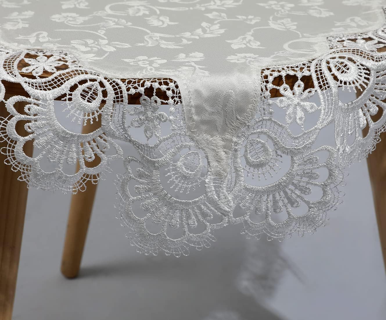 vctops Damask Lace Patchwork Tablecloth Luxury Square Small Table Cover Elegant Floral Embroidered Lace Table Cloth for Party Kitchen Dinning Picnic Decoration (Type C,22"x22")