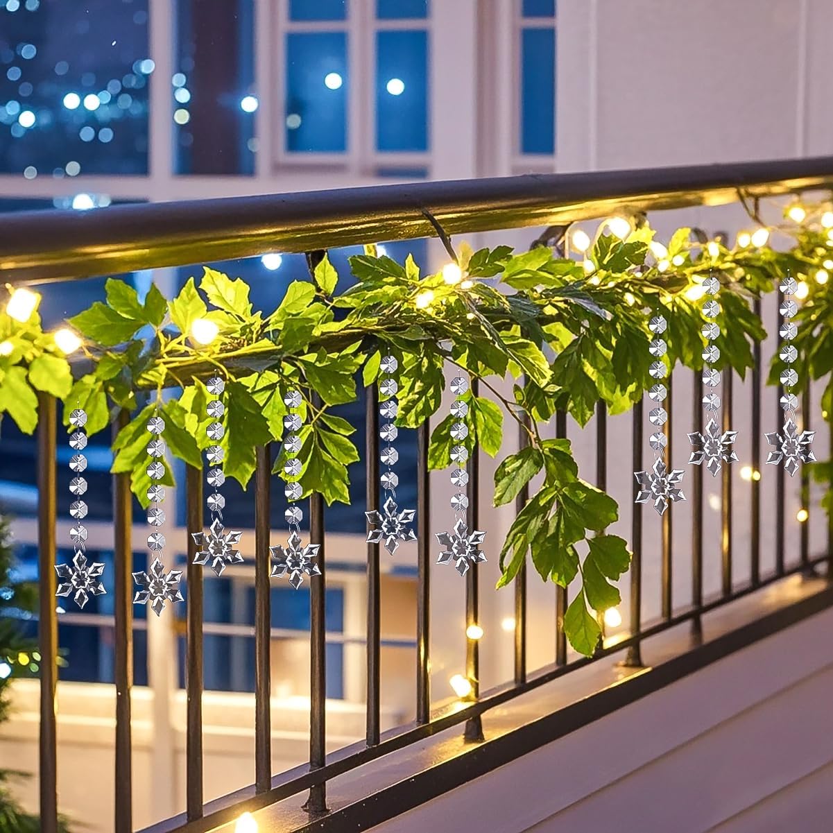 100 Pack Hanging Crystals - Clear Acrylic Prisms Pendant Ornaments for Christmas Tree, Centerpieces, Chandelier, Window & Home Decor, Ideal for Weddings, Parties Decorations (Snowflake)