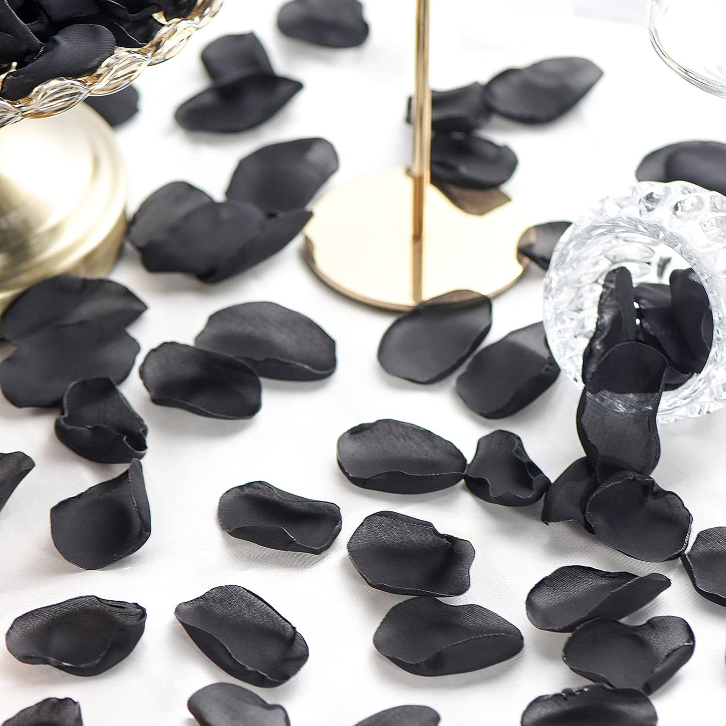 300pcs Artificial Black Rose Petals Fake Silk Flower Petals for Wedding Flower Girl Basket Ceremony Valentines Day Proposal Romantic Night Party Favors Decoration (Black)