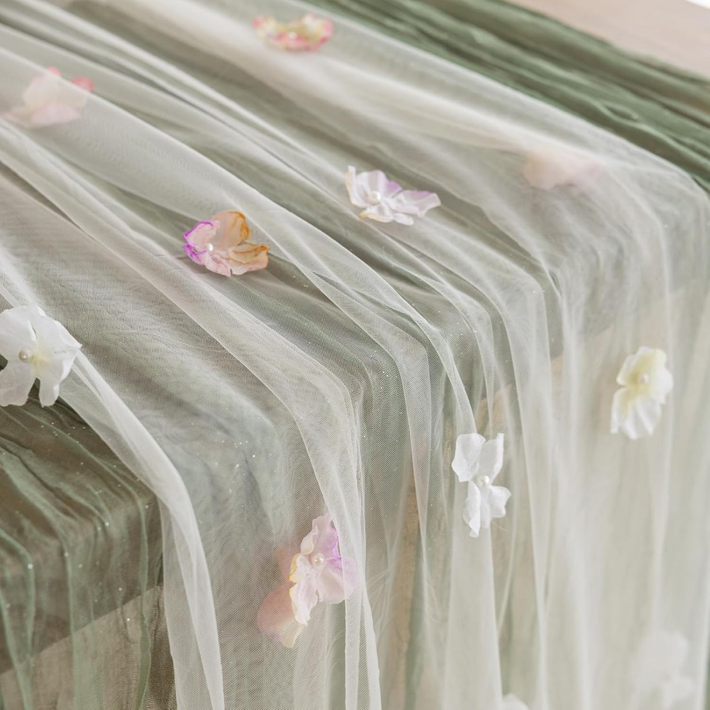 Romantic Artificial Floral Table Runner 10ft Gauze Tulle Lace Table Runner Set for Wedding Baby Shower Bridal Shower Holiday Kitchen Dining Table Decoration for Home Party Special Occasion