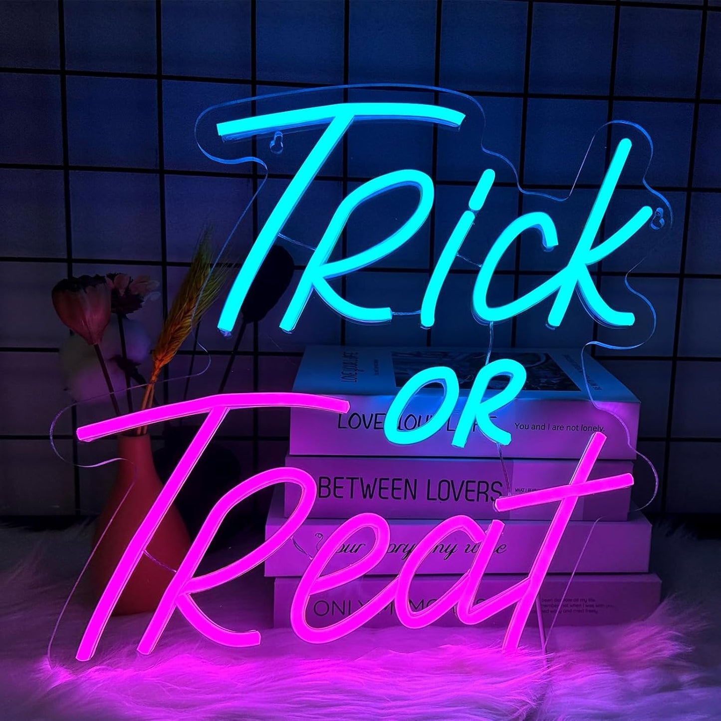 Trick or Treat Neon Sign Halloween, USB Halloween Neon LED Light for Wall Decor, Trick or Treat Halloween Sign Decorations for Home Bar Salon Coffee Stores Porch Front Door