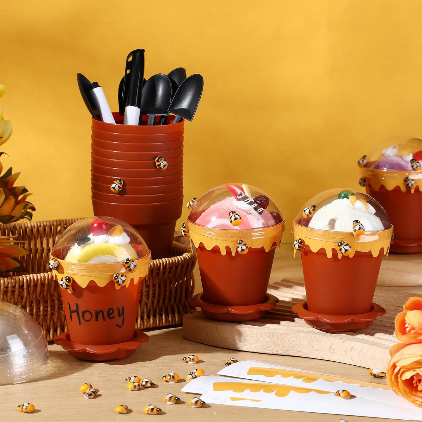 30 Sets Mini Honey Bee Pots with Lids, Spoon, Saucers and Bee Charms, 6.76 OZ Plastic Honey Jars for Cupcake Dessert Themed Party Favor Planter Baby Shower Birthday Wedding Decoration (Brown)