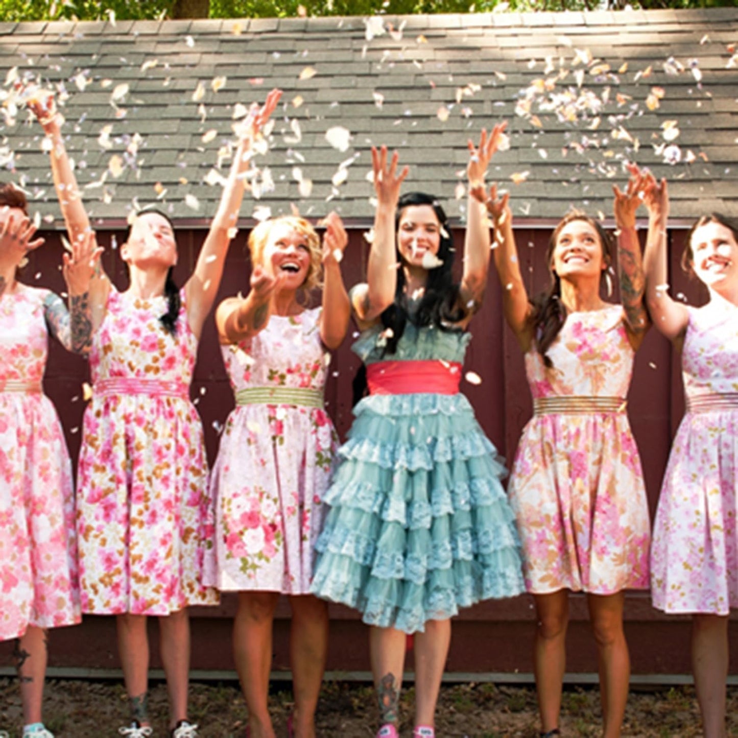 CODE FLORIST 2200 PCS Silk Rose Petals Wedding Flower Decoration (White)