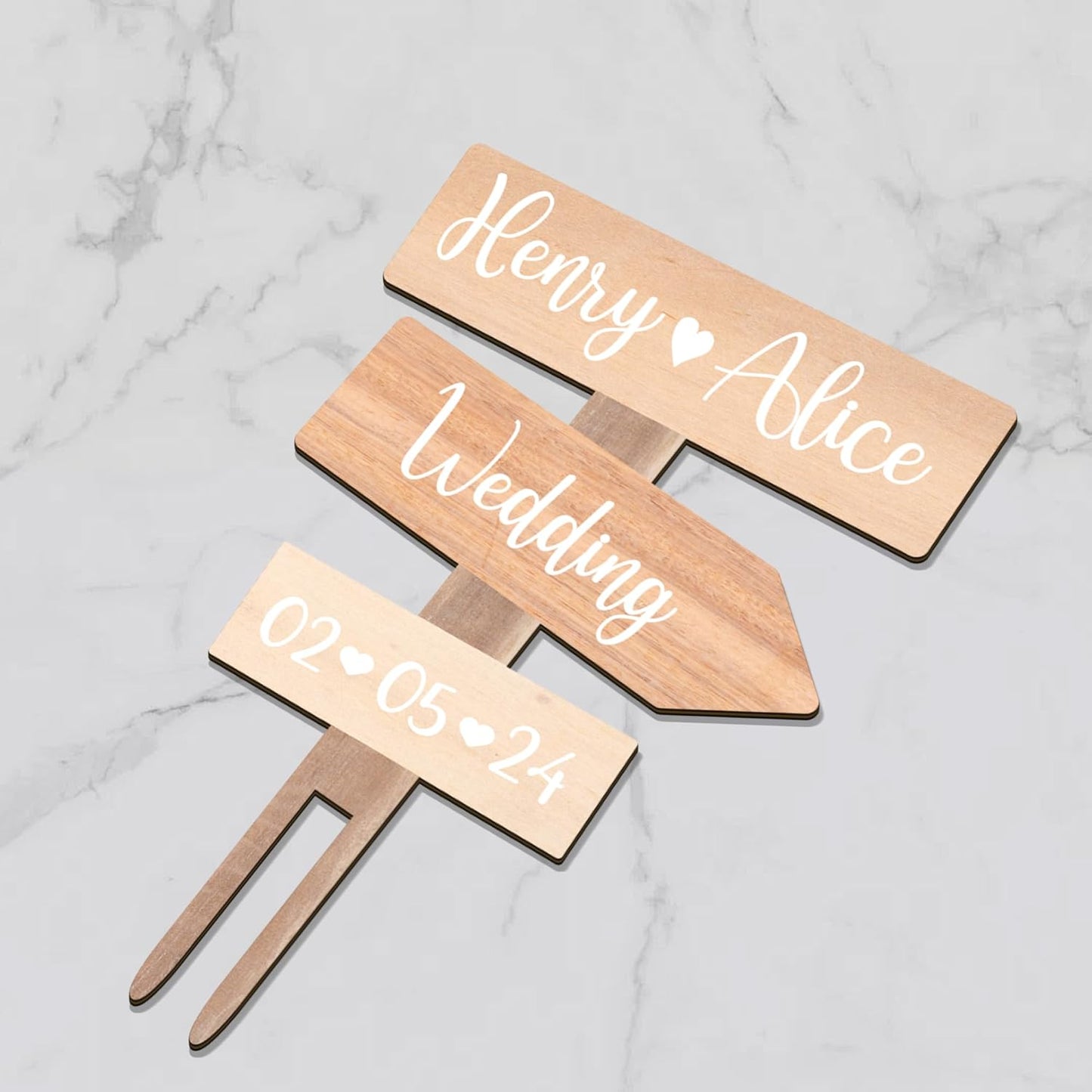 Personalized Rustic Wedding Cake Topper in Wood Custom Bride & Groom Names Initials Wedding Date Cake Decoration (Maple Texture)