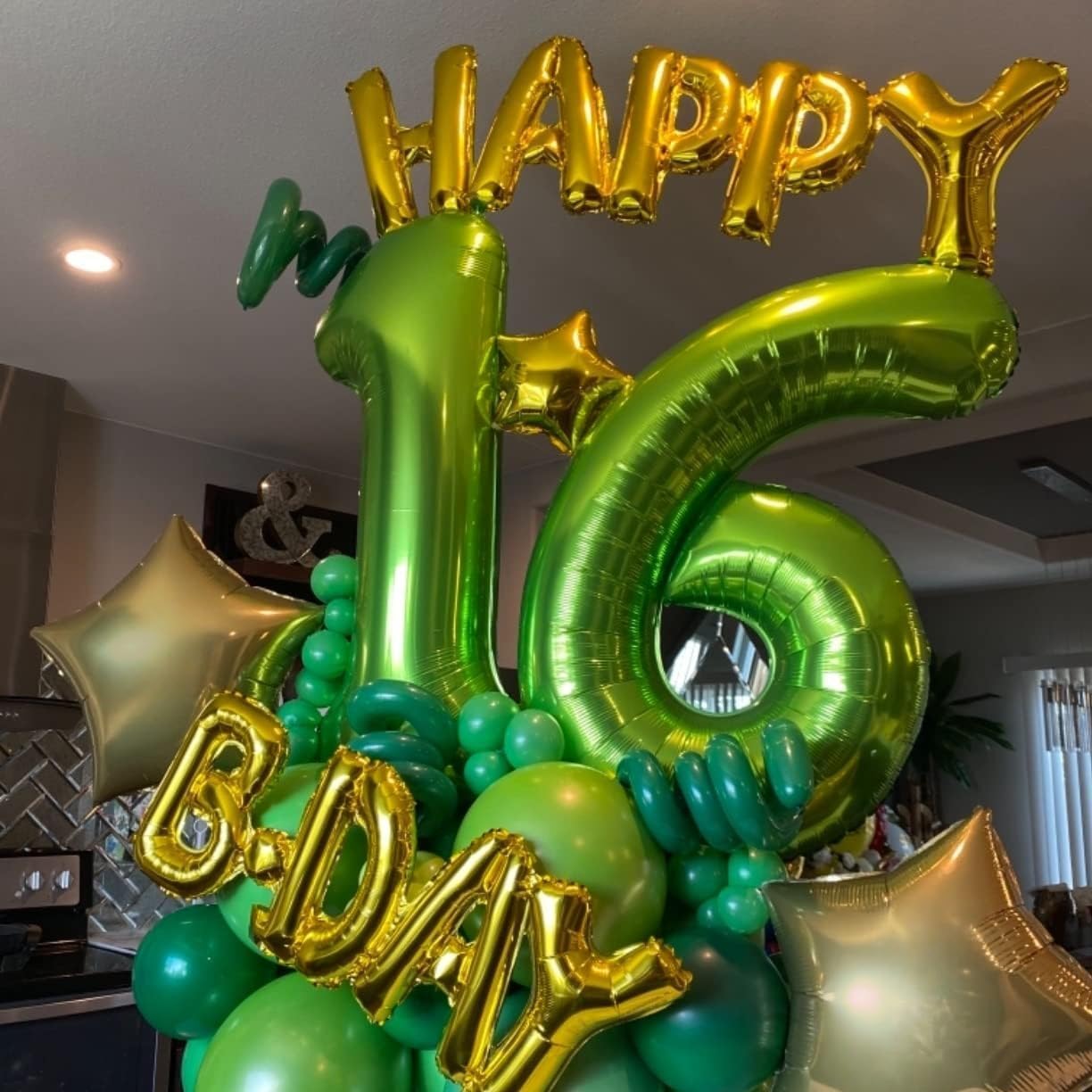Green 4 Balloons, 40 Inch Large Foil Number Balloons Set 0-9, Self Inflate Digital 4 Helium Balloon for Boys Girls Men Women Jungle Birthday Anniversary Party Decorations Photo Shoot Supplies