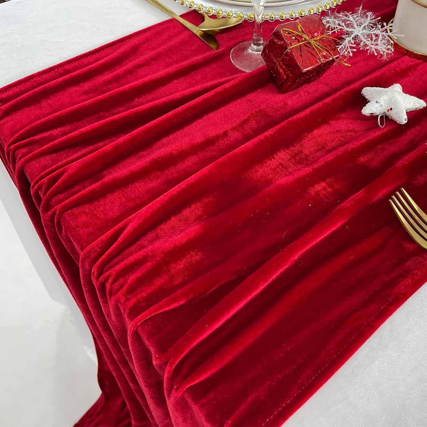 Luxurious Velvet Table Runner, 10ft Wedding Reception Decorations, 20x120inch Soft Velvet Fabric, Table Linen Overlay, Wedding Table Runners (Red, 20X120inch)