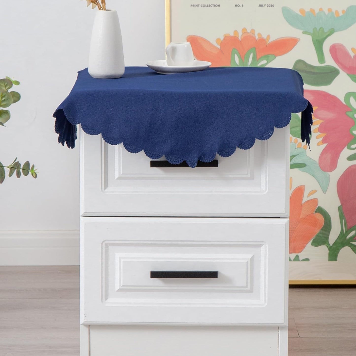 Small Round Navy Tablecloth 24 Inch Polyester Fabric Washable Table Cover Decorative Wrinkle Resistant Solid Color Table Cloth for Nightstand Party Wedding Camping