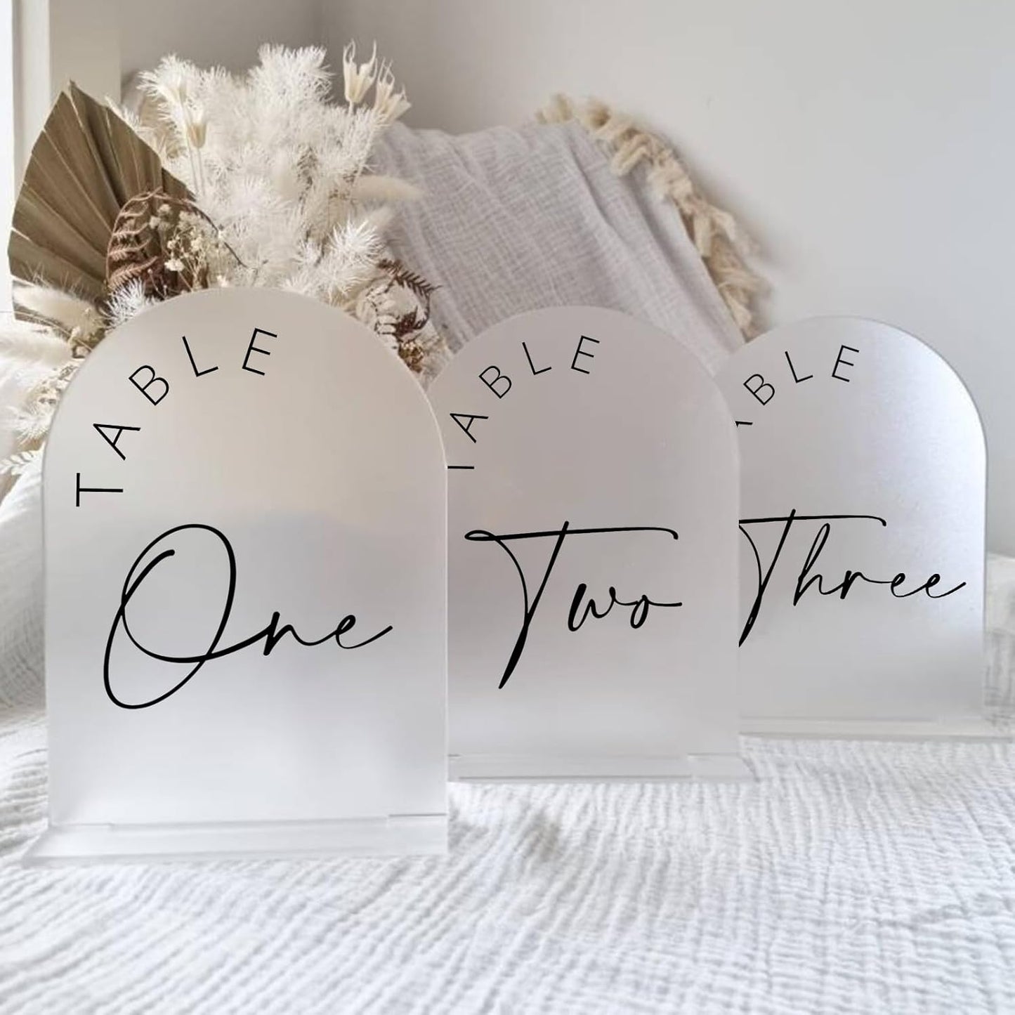 JINMURY Frosted Arch Wedding Table Numbers 1-25 with Stands, 5x7 Inch Frosted Arch Acrylic Sign with Black Letters, Arched Acrylic Table Numbers for Wedding Reception