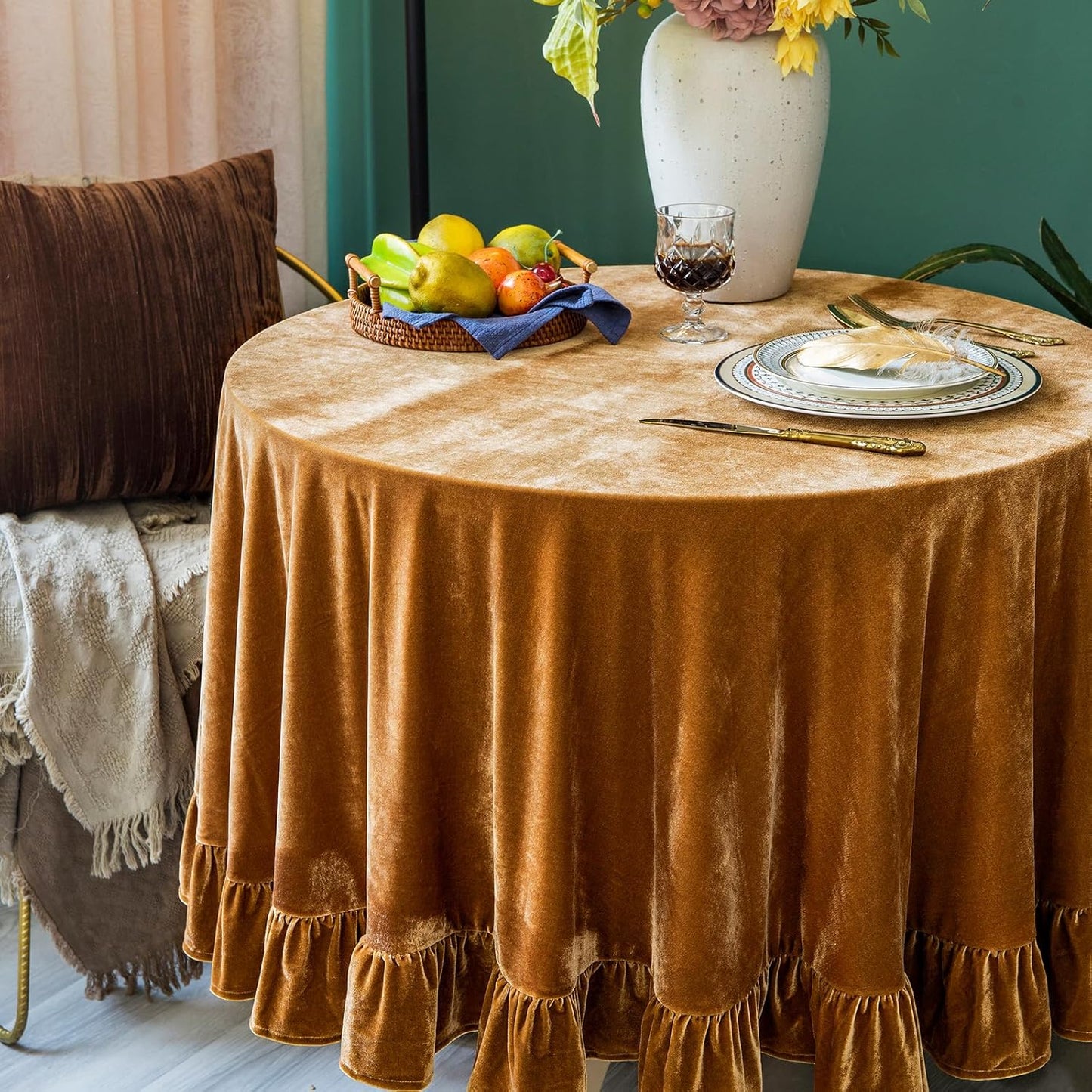 Velvet Tablecloth Luxurious Solid Round Table Cloth,Oblong Retro Farmhouse Ruffle Tablecloths Washable Table Cover for Party Wedding Baby Shower Kitchen Dinning Tabletop Decoration