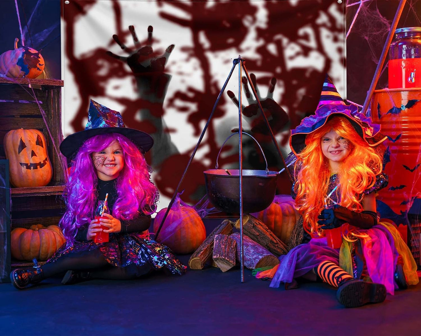 QGHOT Halloween Tapestry Wall Hanging, Scary Bloody Backdrop Horror Tapestry Blood Splatter Halloween Background Party Decorations for Bedroom College Dorm Wall Decor (59.1"x51.2")