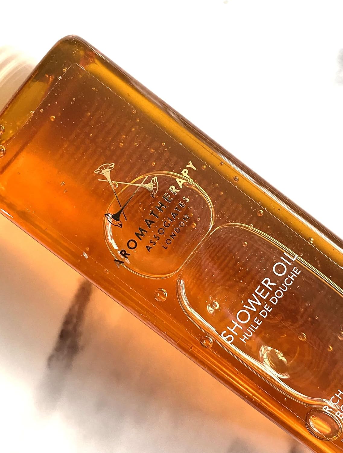 Aromatherapy Associates De-Stress Mind Shower Oil. Concentrated Blend of Frankincense, Chamomile and Petitgrain Essential Oils to Clear, Calm and Moisturize (8.45 fl oz)