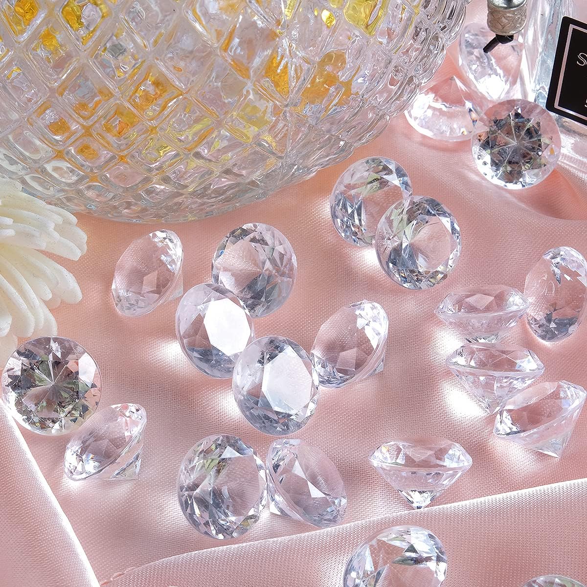 Babenest Acrylic Diamond Fake Gems Vase Filler, 240pcs 3/4 Inch Faux Diamonds Crystals Jewels for Table Scatters Wedding Party Event Arts & Crafts Birthday Decoration Favor (Clear)
