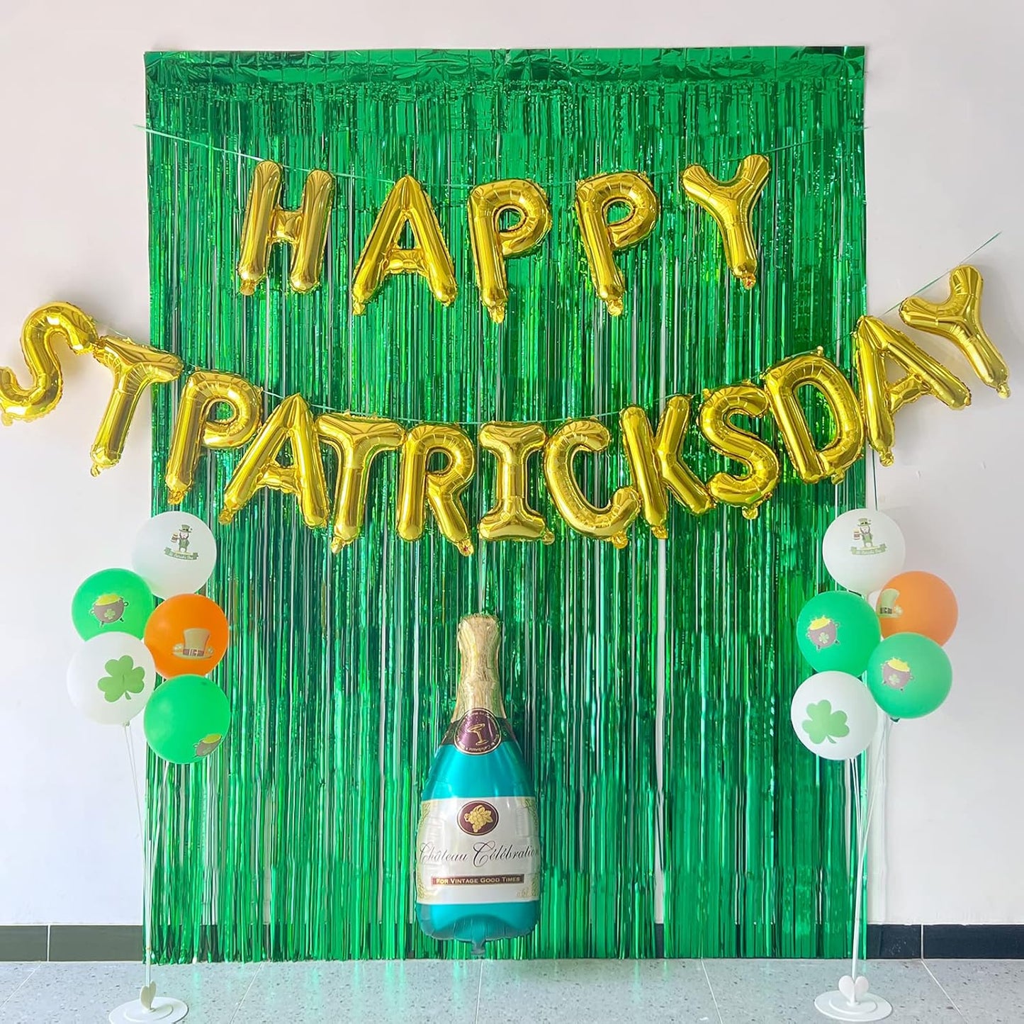 Melsan St Patricks Day Decorations, Tinsel Foil Fringe Curtains for St Patricks Day Decorations, Green Tinsel Fringe Curtain for Christmas, Birthday Jungle Theme Party Decor, Pack of 2