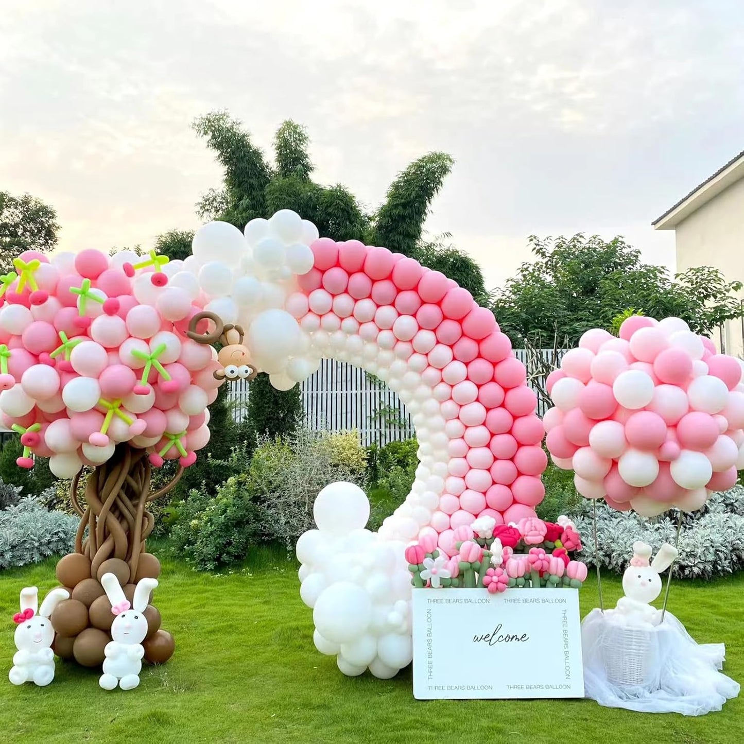 12 Inch Light Pink Balloons for Birthday Party, 105 Pcs Party Latex Balloons for Graduation Holiday Party, Baby Shower Anniversary Wedding Decorations Supplies (Light Pink)