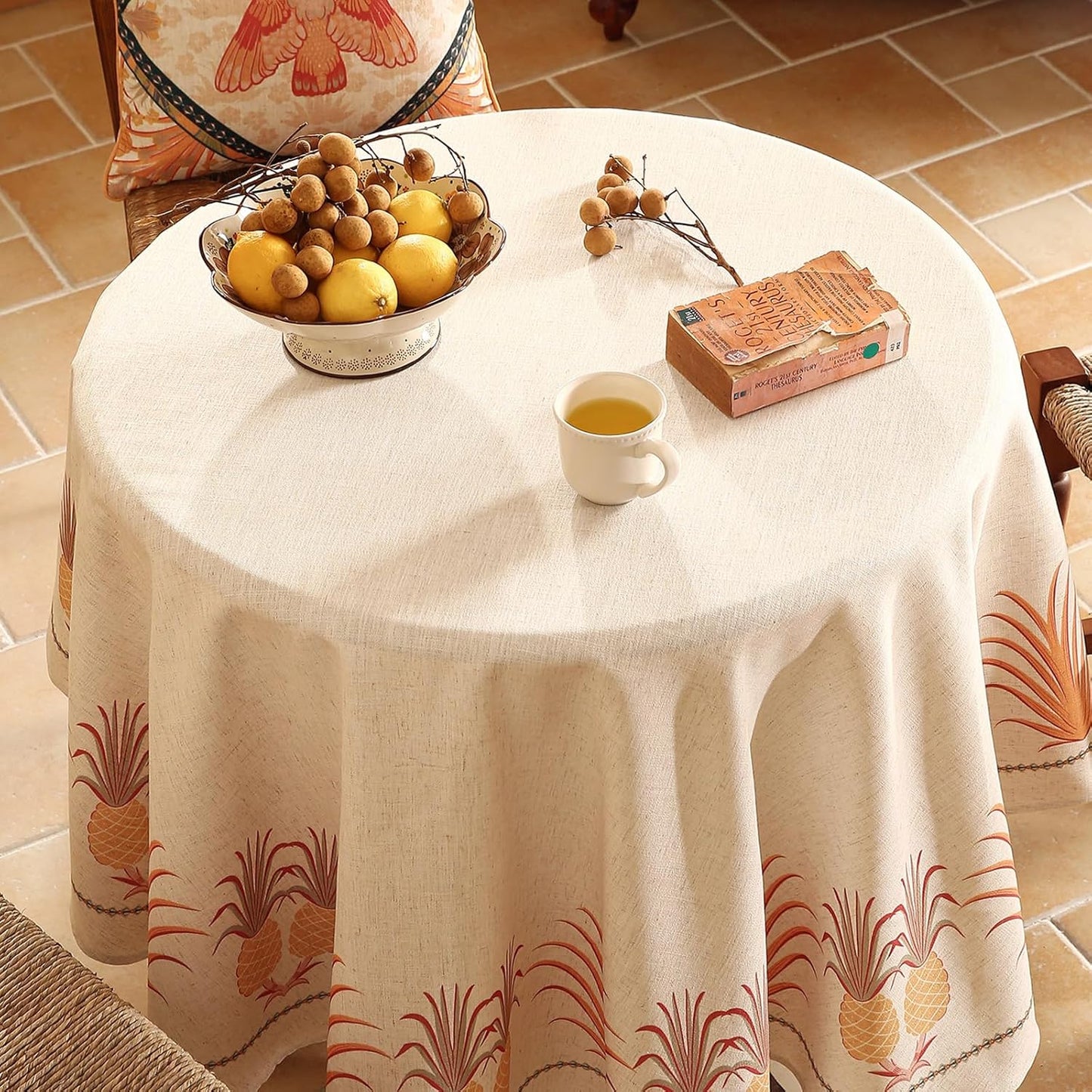 patdrea Designer Vintage Round Tablecloth,Pineapple Pattern Linen Tropical Style Tablecloths,Fall Decor Table Cover for Kitchen Dining Christmas,Thanksgiving,Tea Party,Diameter 55"-Pineapple B