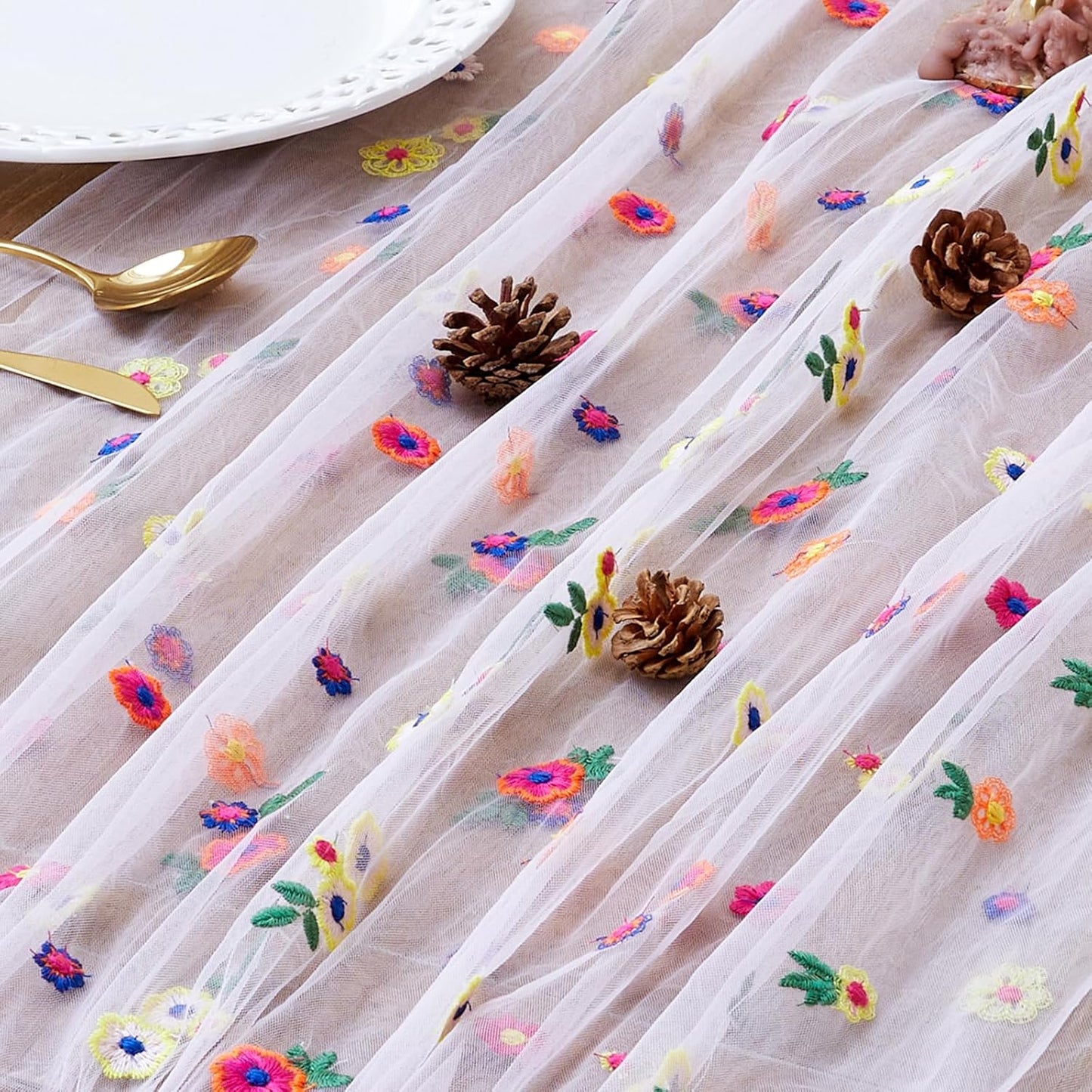 JIALE Pink Floral Table Runner, Embroidery Daisy Seasonal Table Decorations, 120Inch 10FT Tulle Fabric for Home Decor, Bridal Shower Wedding, Baby Shower Parties, DIY Craft