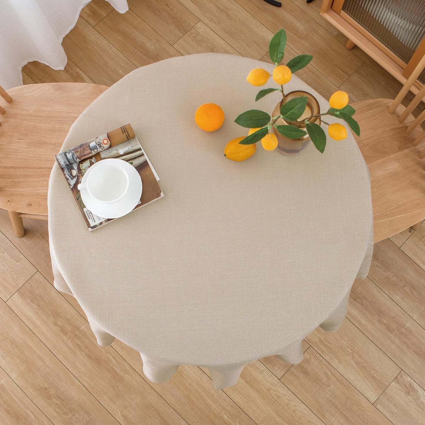 NLMUVW Round Linen Tablecloth 48 Inch - Textured Table Cloth Water Resistant Farmhouse Burlap Rustic Table Cover for Kitchen Dining Café,Champagne