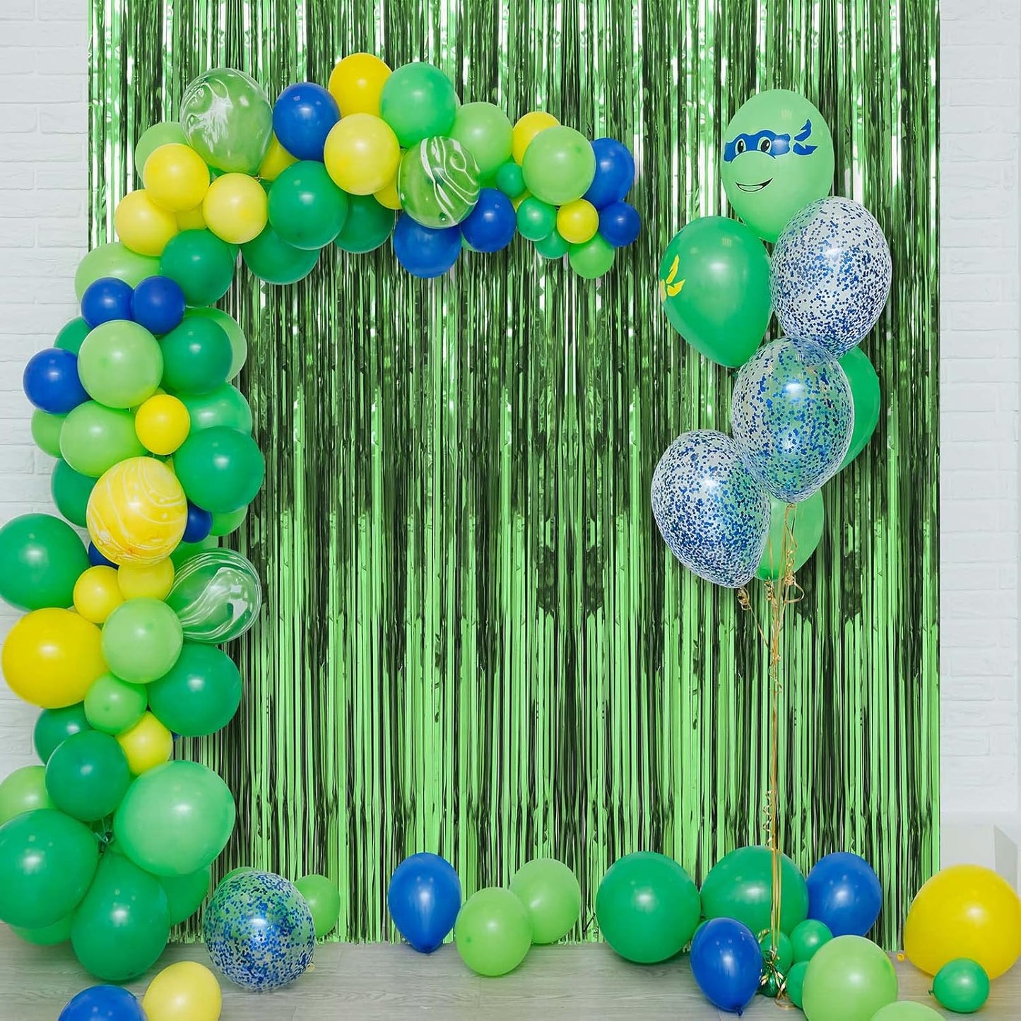Crosize 3 Pack 3.3 x 9.9 ft Green Foil Fringe Backdrop Curtain, Streamer Backdrop Curtains, Streamers Birthday Party Decorations, Tinsel Curtain for Parties, Galentines Decor, Preppy, Photo Booth