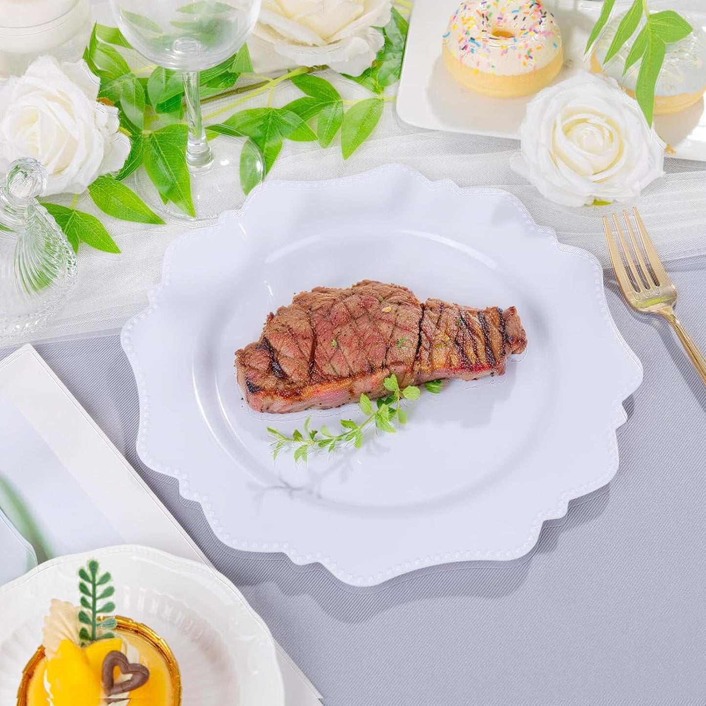 COLOSUS 100pcs 9.5 Inch-White Plastic Dinner Plates, Fancy White Plastic Plates,Heavy Duty Disposable Dinner Plates for Party Wedding and Everyday Use