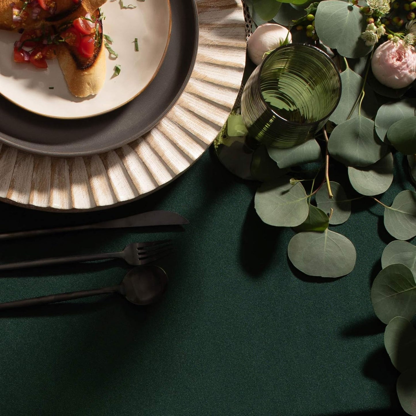 Gee Di Moda Rectangle Tablecloth - 60 x 102 Inch Hunter Green Table Cloth for 6 Foot Rectangle Table - Heavy Duty Washable Fabric - for 6 Ft Buffet Table, Holiday Party, Dinner, Wedding & Baby Shower