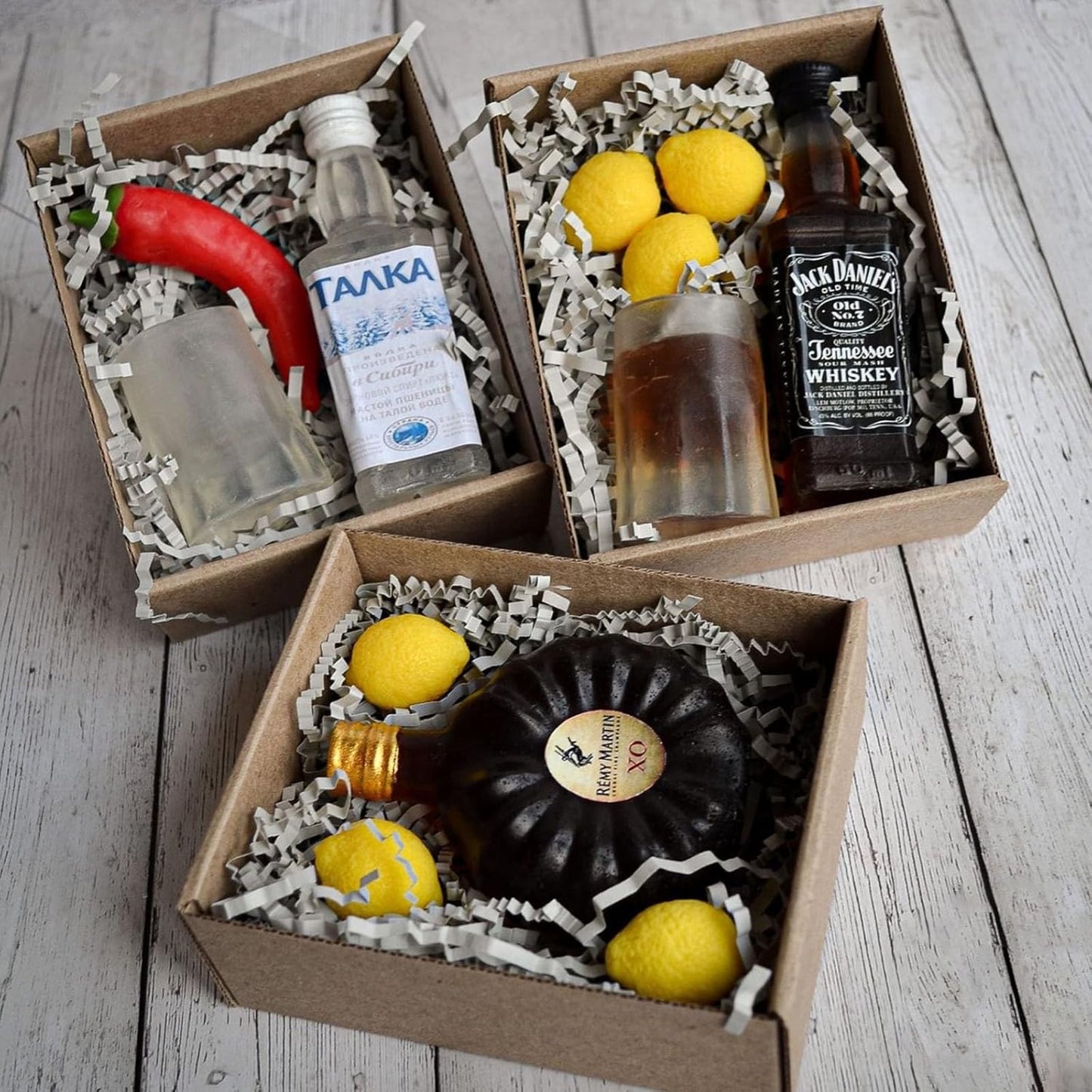 1 LB Light Gray Crinkle Cut Paper Shred Filler Great for Gift Wrapping, Light Gray Basket Fillers, Birthday, Gift Wrapping, Anniversary, Halloween Thanksgiving Christmas Party Decor Filling Supplies