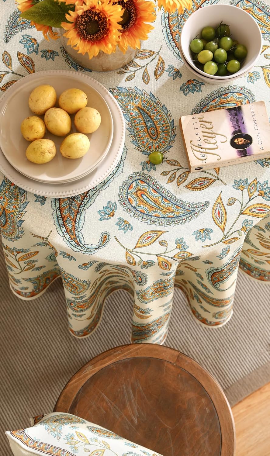 patdrea Designer Vintage French Small Table Cloth for Round Table,Italian Floral Tablecloth,Home Cover Fall Dacorative for Kitchen,Dining,Christmas,Thanksgiving,Tea Party,Diameter 55"-Lysaniya