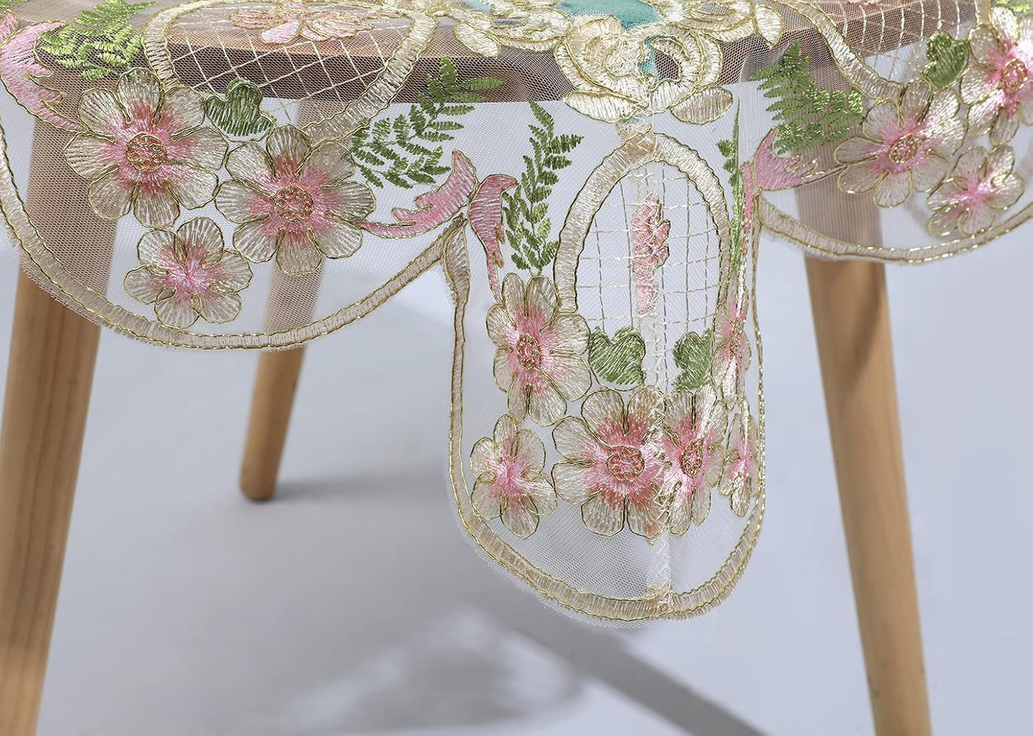 vctops Damask Lace Patchwork Tablecloth Luxury Square Small Table Cover Elegant Floral Embroidered Lace Table Cloth for Party Kitchen Dinning Picnic Decoration (Type N,32"x32")