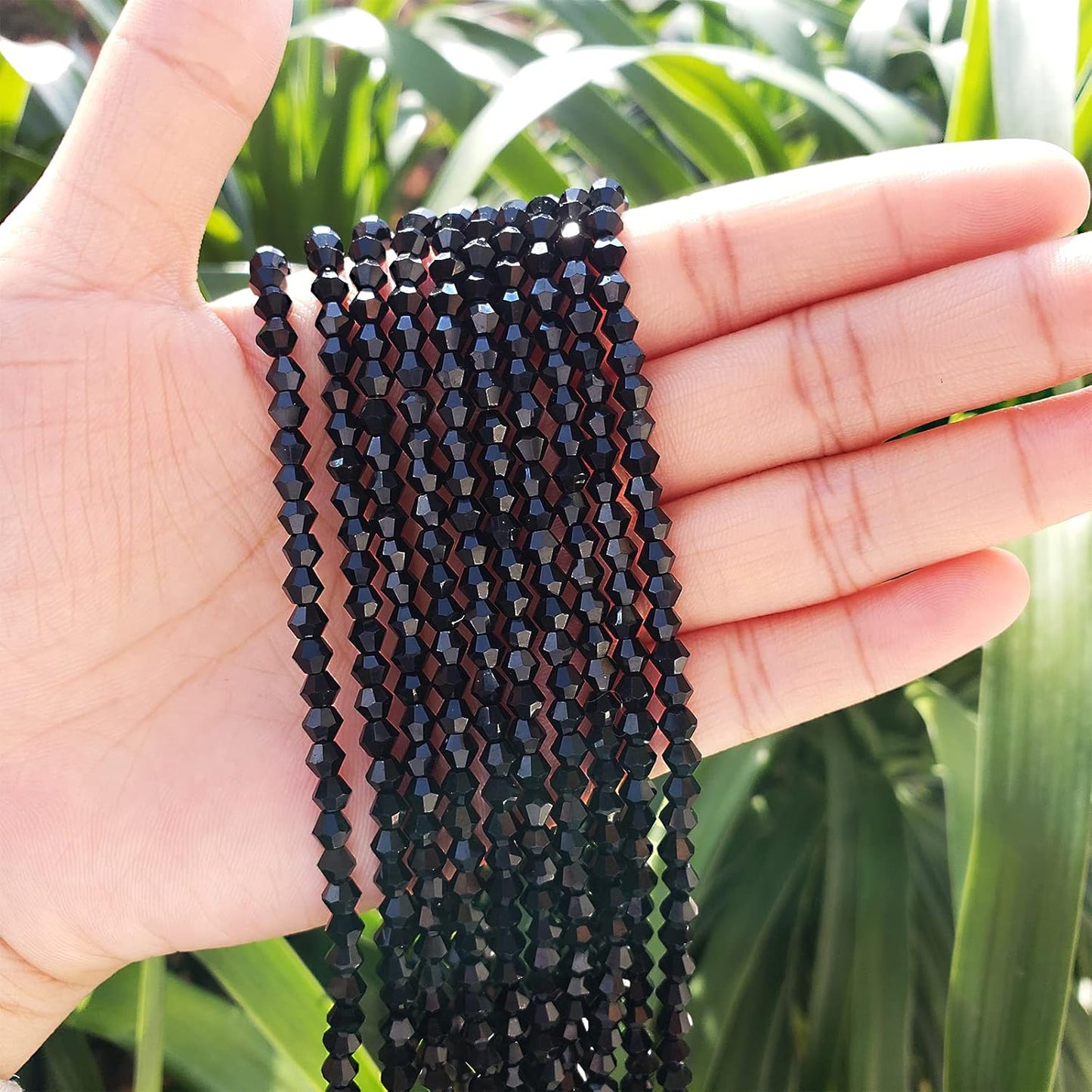 4mm Bicone 1800Pcs Black Crystal Glass Beads Small Faceted Bicone Shape Crystal Glass Spacer Beads for Bracelet Necklace Decorative Hand Jewelry Making (Black, 4MM)