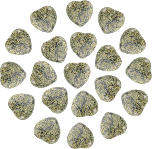 PATIKIL 20 Pcs Natural Heart Shaped Crystal Stone, 0.6 Inch Mini Polished Love Gemstone Crystal, Pocket Rock Engraved Worry Stones for Women Gifts Meditation, Grass Green